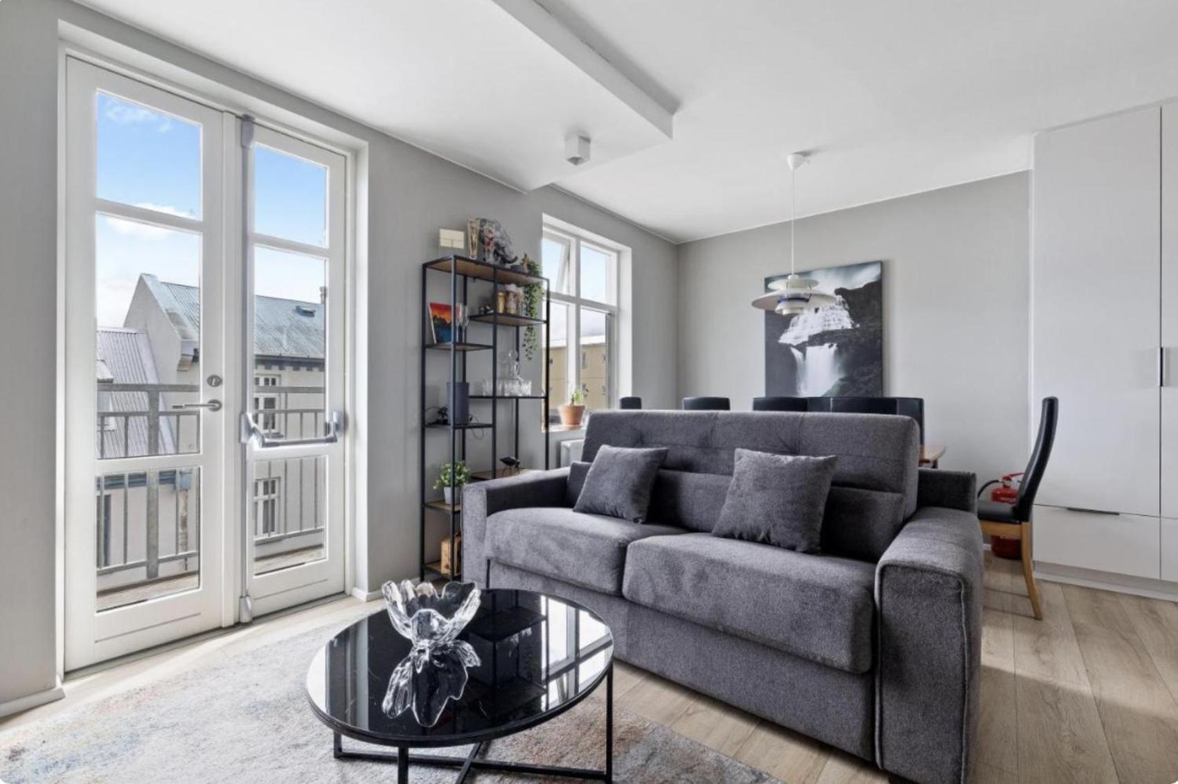 Cheerful Down Town Apartment Reykjavík Eksteriør bilde